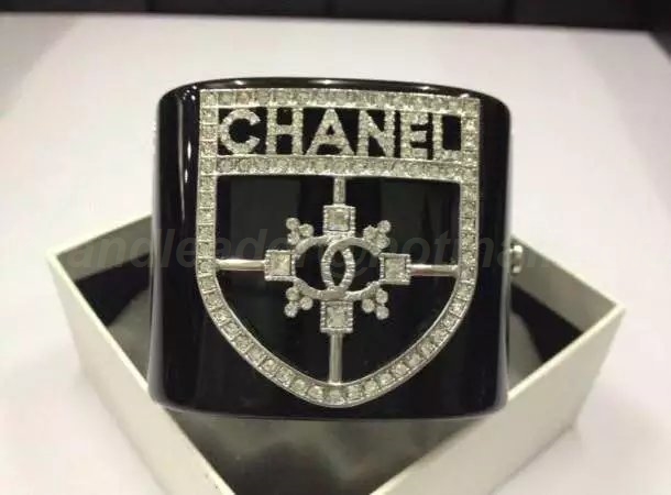 Chanel Bangles 71